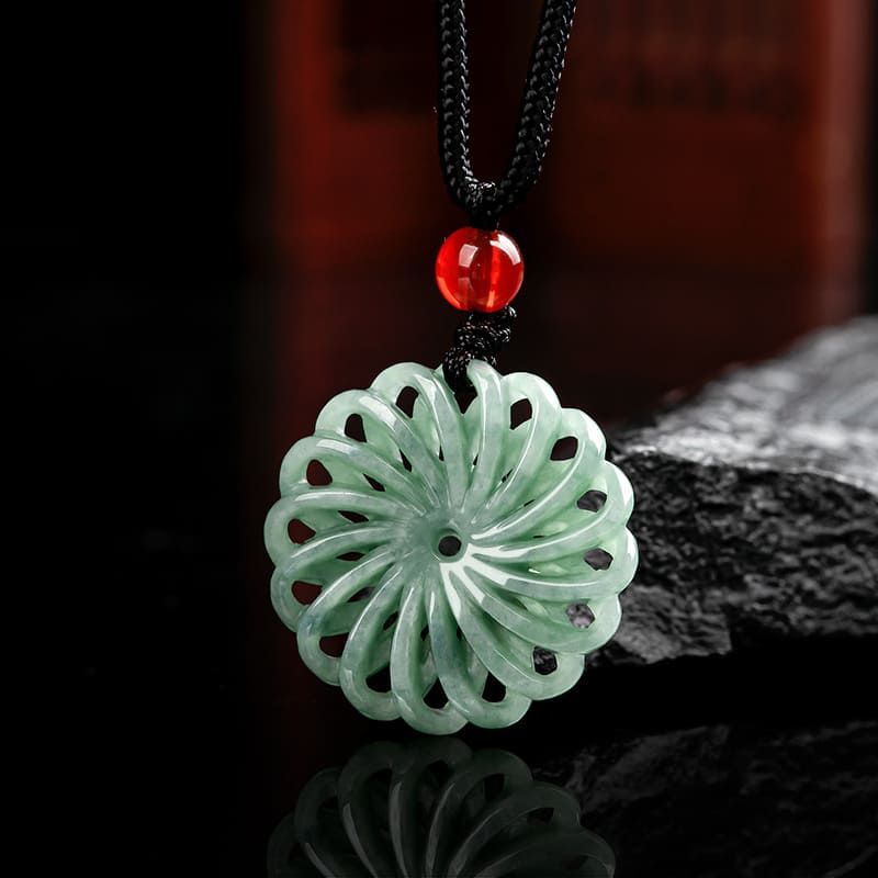 jadeite fortune wheel pendant necklace green