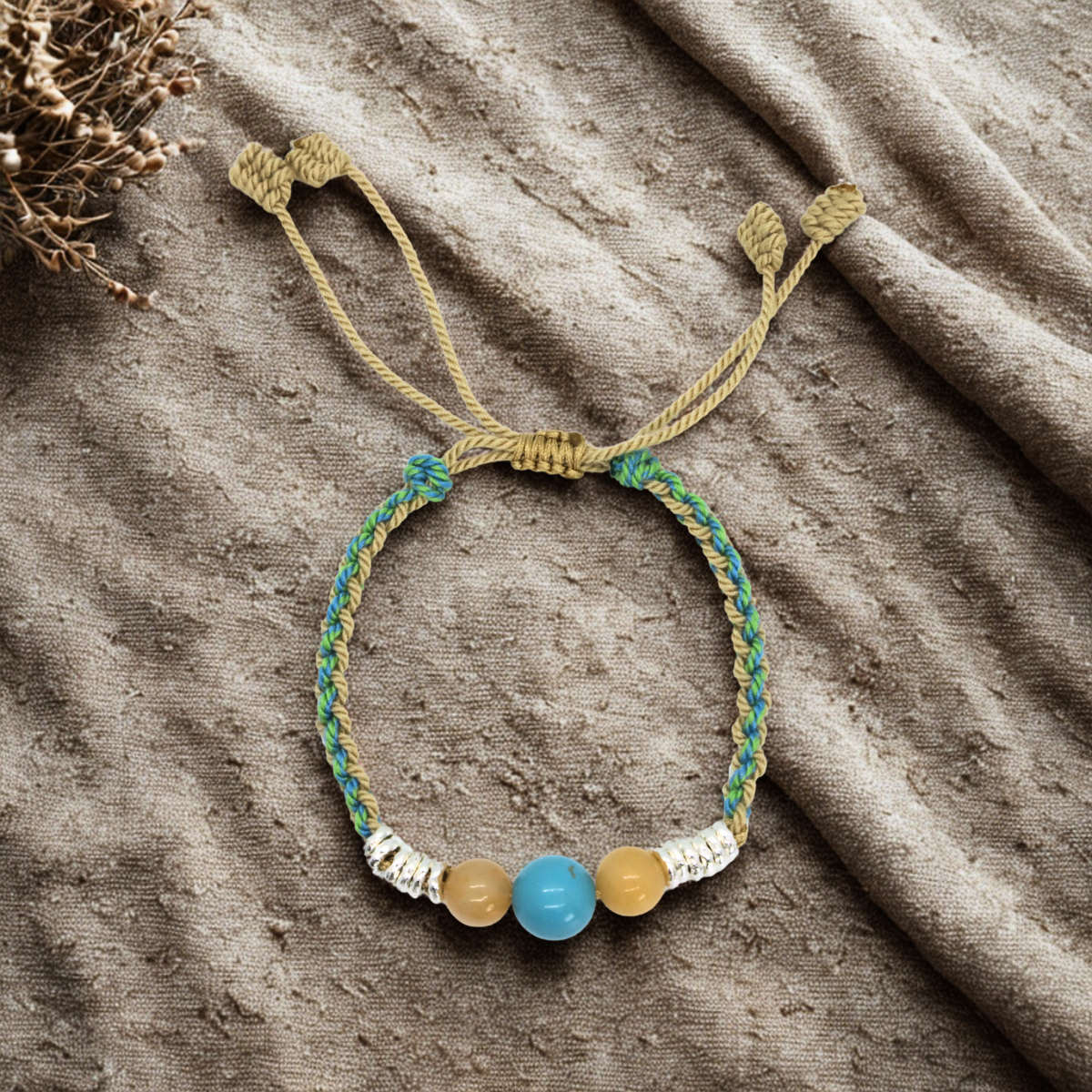 Blessed Weave – Tibetisches Knotenarmband