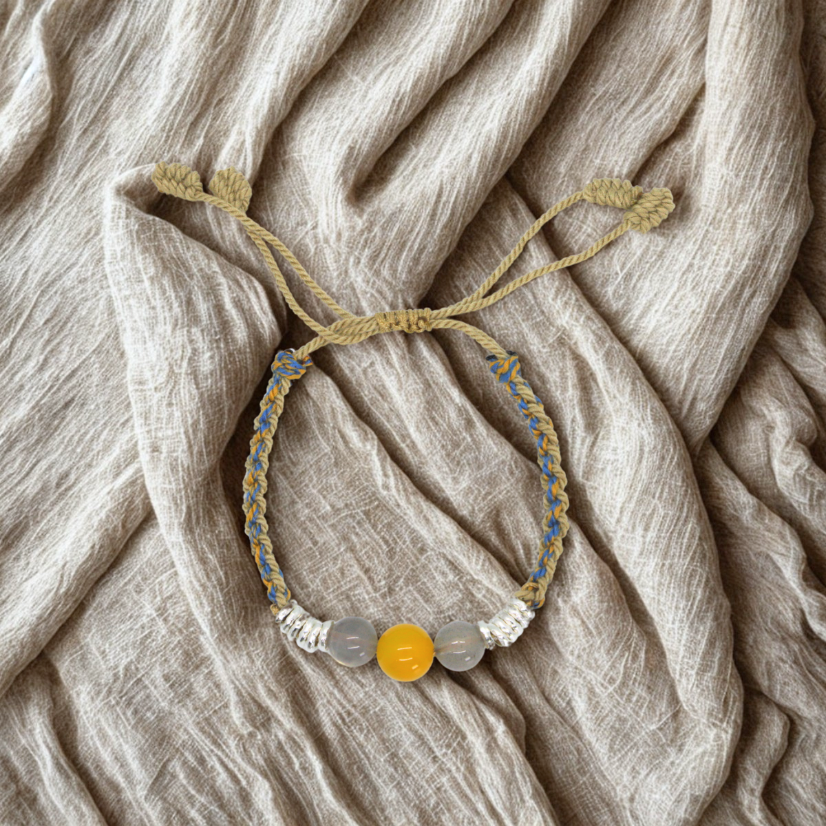 Blessed Weave – Tibetisches Knotenarmband