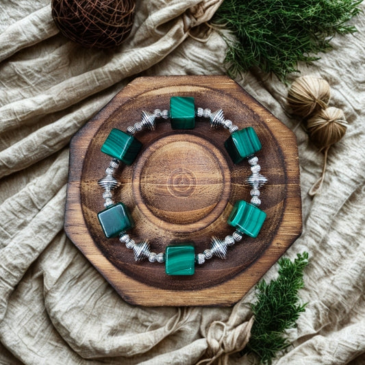 Tibetan Green Malachite Bracelet – Natural Healing Stone for Protection & Transformation