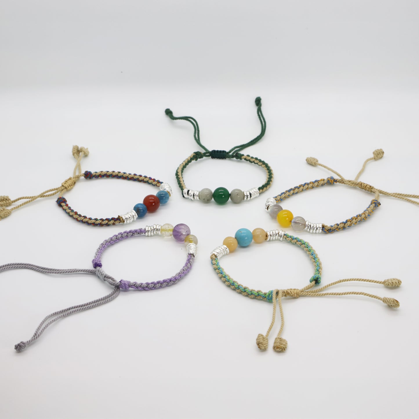 Blessed Weave – Tibetisches Knotenarmband